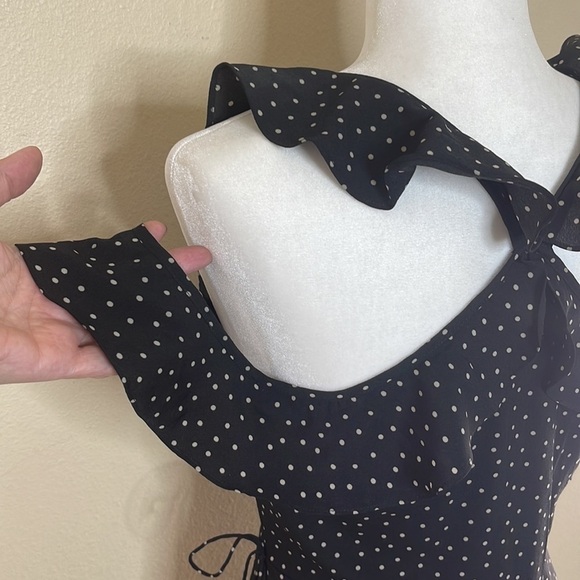 SAYLOR Black Beige Polka Dot V Neck Ruffle Sleeveless Midi Dress Size Medium - Picture 6 of 8